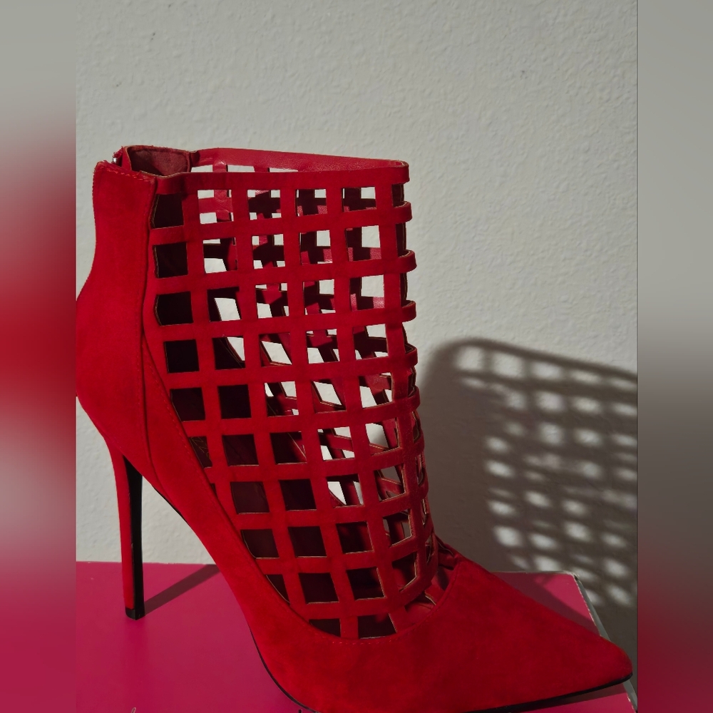 Shoedazzle Zerlee Heels size 11